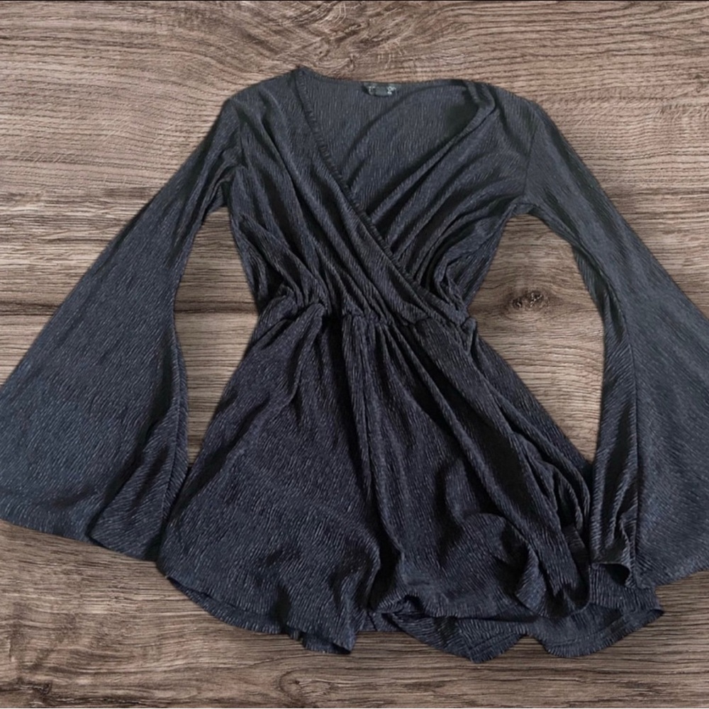 Black Stevie Nicks V-Cut Bell Sleeve Romper - Picture 1 of 2